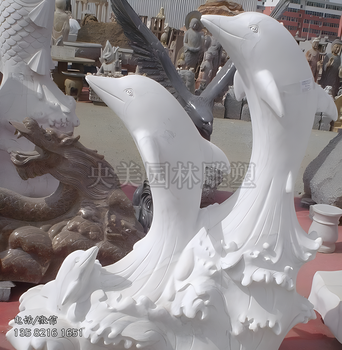 两只白色赢博手机网页版登录入口海豚雕塑