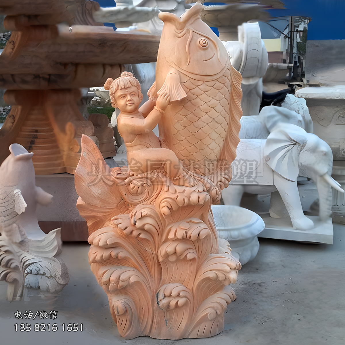 驮着一个孩子的跃水鲤鱼赢博手机网页版登录入口