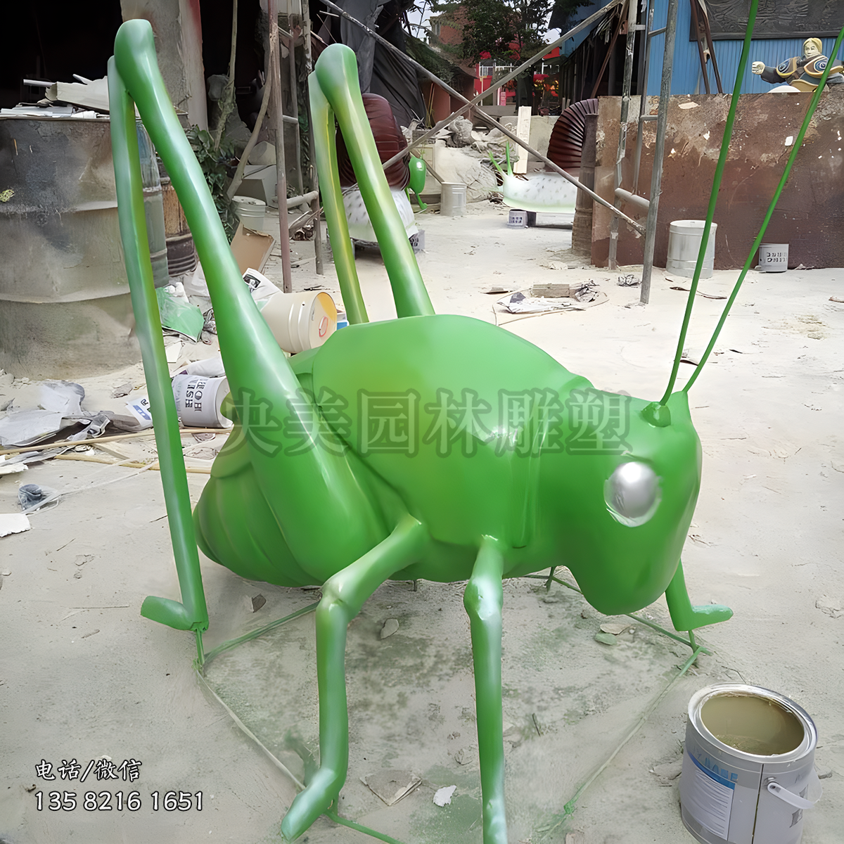 玻璃钢蝗虫雕塑