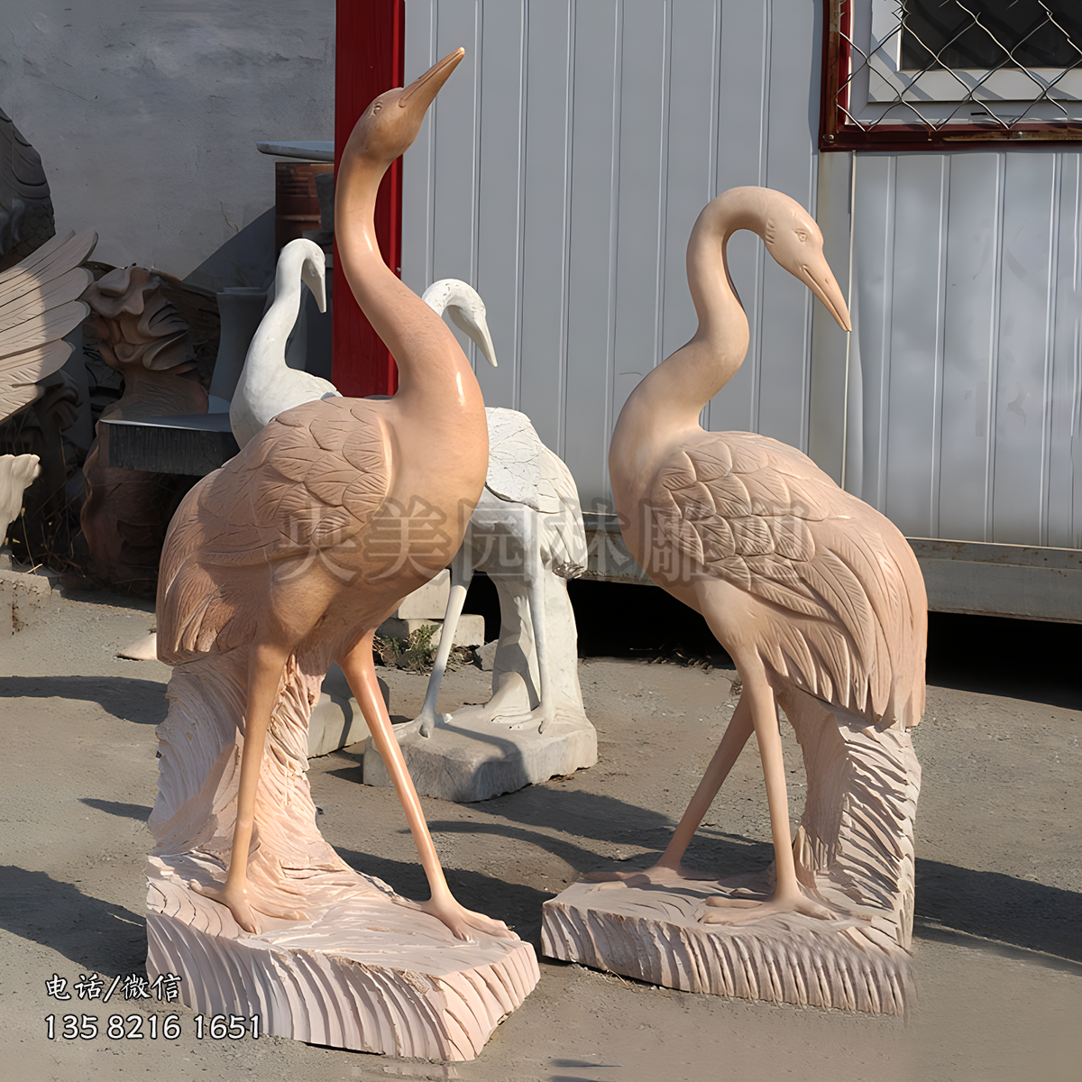 赢博手机网页版登录入口晚霞红仙鹤雕塑