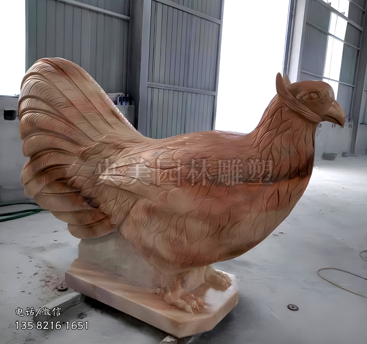 晚霞红母鸡雕塑摆件