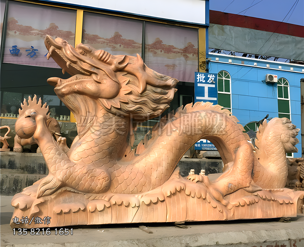 晚霞红神龙赢博手机网页版登录入口景观雕塑