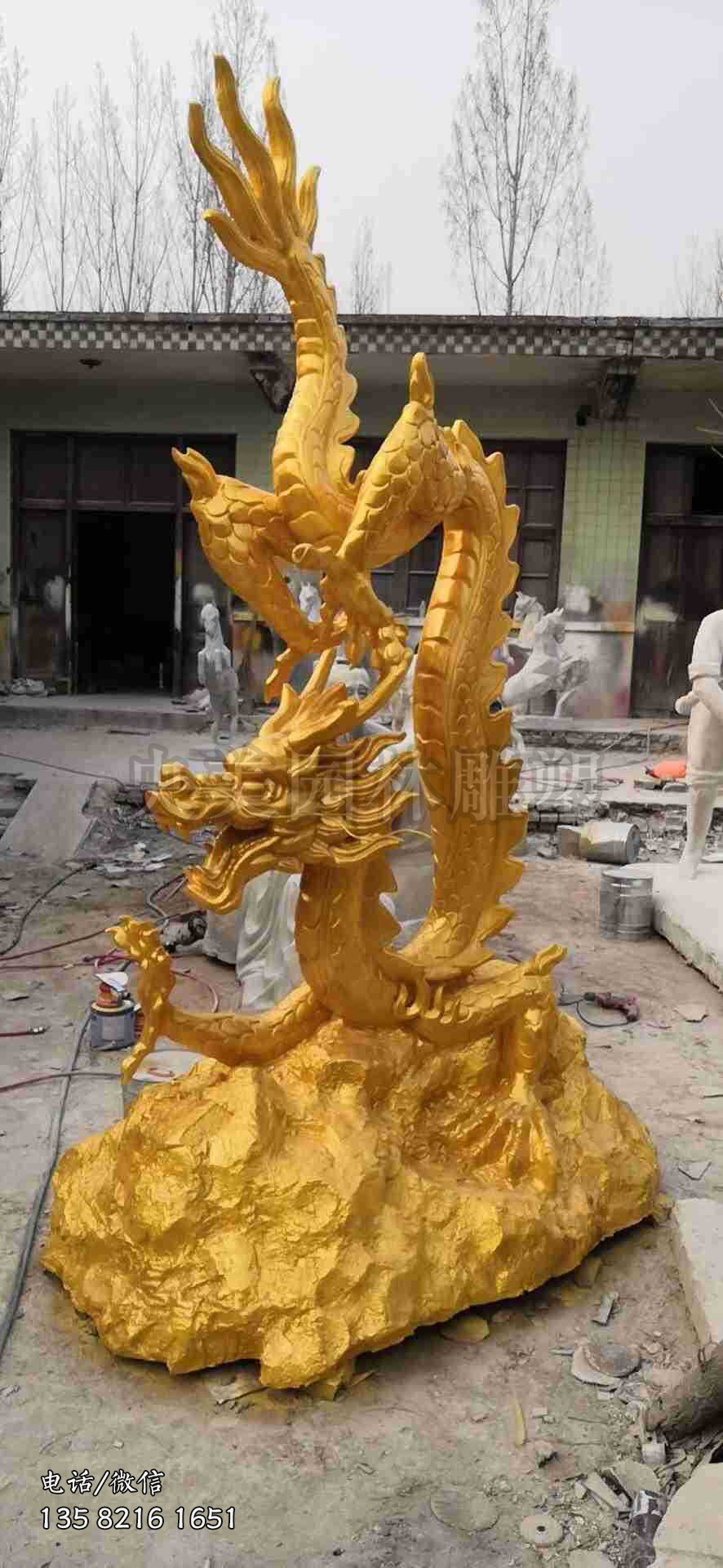 玻璃钢漆金腾龙雕塑
