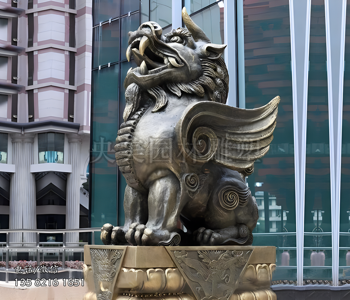坐姿昂首铸铜貔貅雕塑
