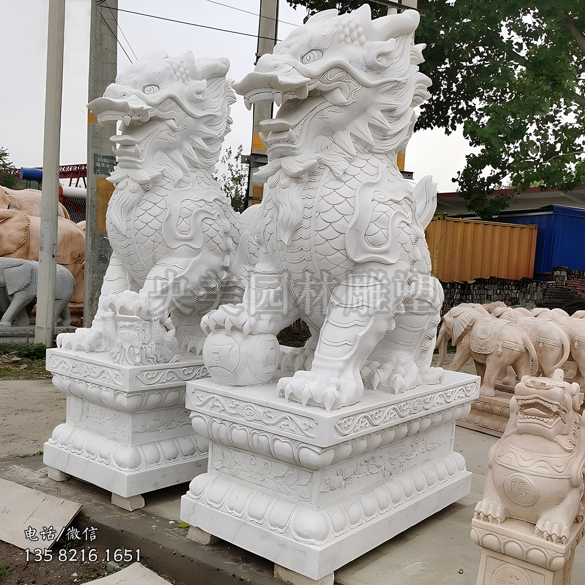 汉白玉白色大理石石刻麒麟雕塑