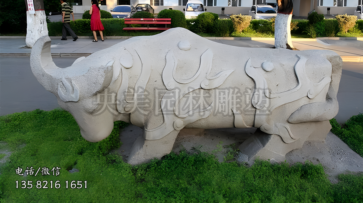 赢博手机网页版登录入口丑牛抽象牛雕塑
