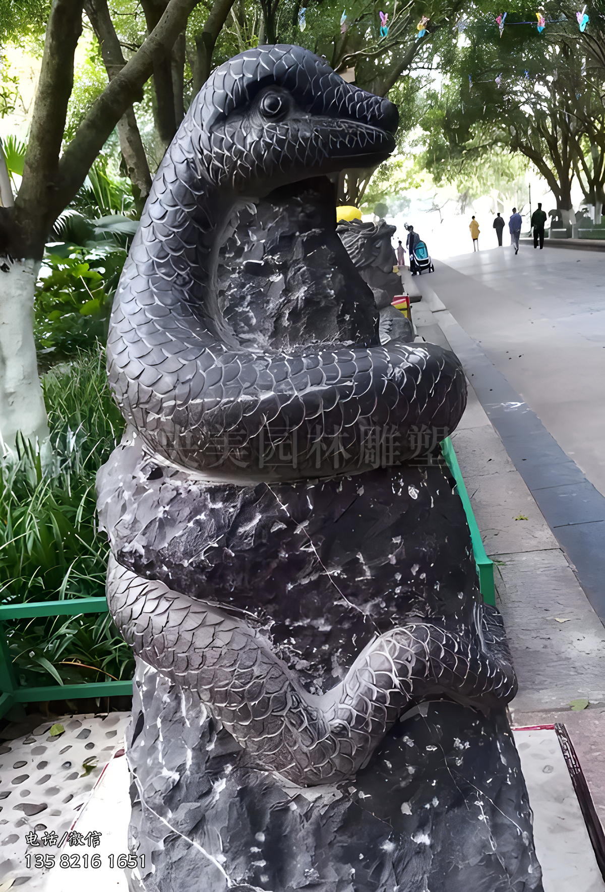 青赢博手机网页版登录入口刻生肖蛇雕塑