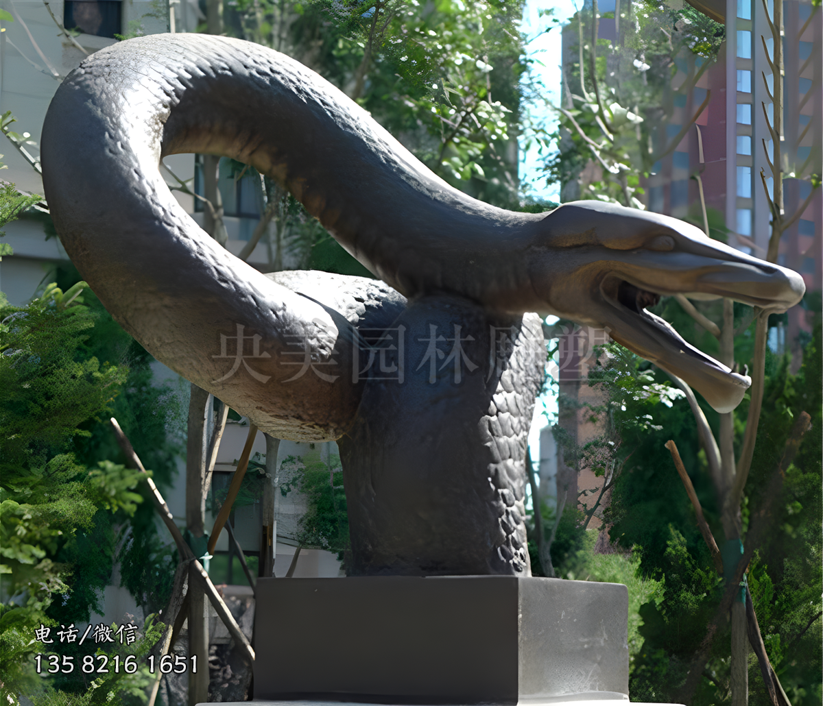 蟒蛇铜雕景观雕塑