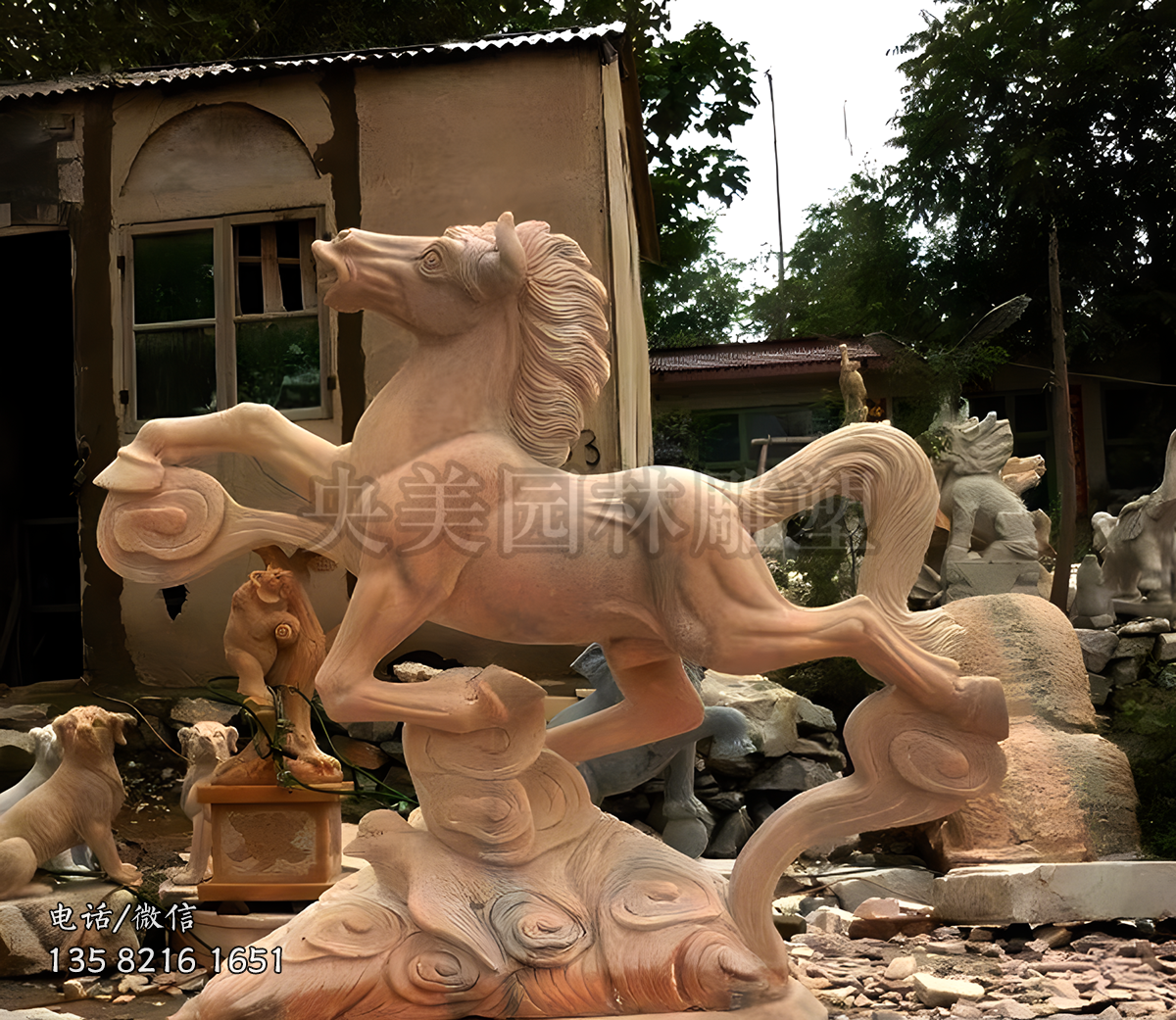 晚霞红赢博手机网页版登录入口马雕塑