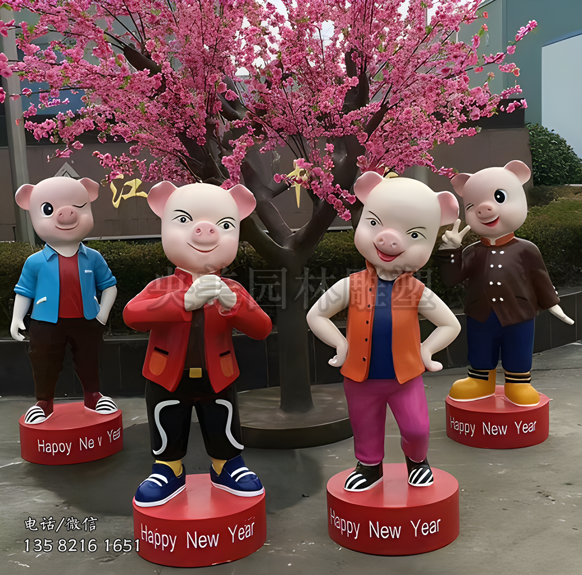 玻璃钢彩绘卡通猪公仔雕塑